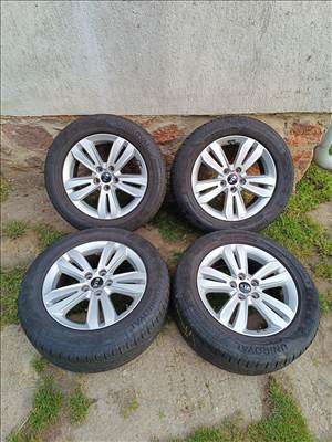  5x114.3 lyukosztású 17" Kia Sportage újszerű (gyári felni) alufelni, 225/60 újszerű nyári gumi 
