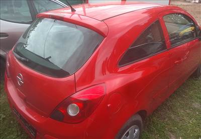 Opel Corsa D 1.0 Benzin bontott alkatrészei
