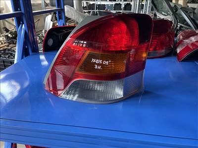 Toyota Yaris (XP90) Jobb hátsó lámpa 