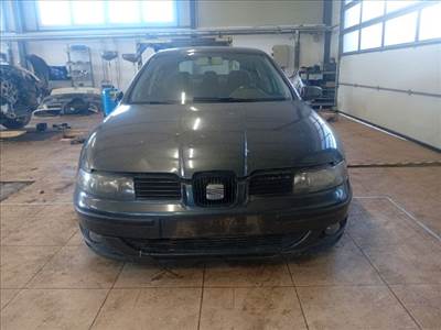 SEAT LEON (1M1) 1.4 16V - Bontódik!