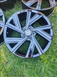 5x112 lyukosztású 18" újszerű (gyári felni) alufelni, rajta 225/40 újszerű Goodyear nyári