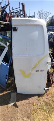 Nissan NV Jobb hátsó ajtó 