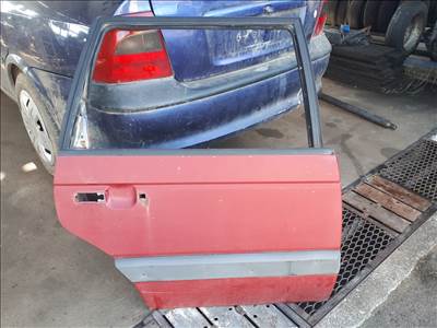 Volkswagen Passat B3 kombi bordó jobb hátsó üres ajtó ( színkód nincs )
