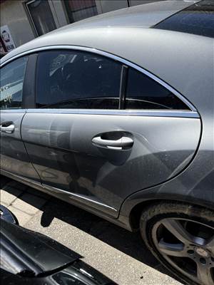 Mercedes CLS-osztály W218 bal hátsó ajtó 