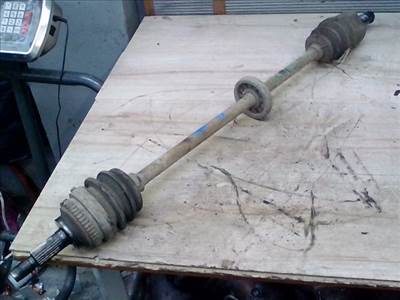 KIA RIO 2000.04-2005.06 Jobb első féltengely