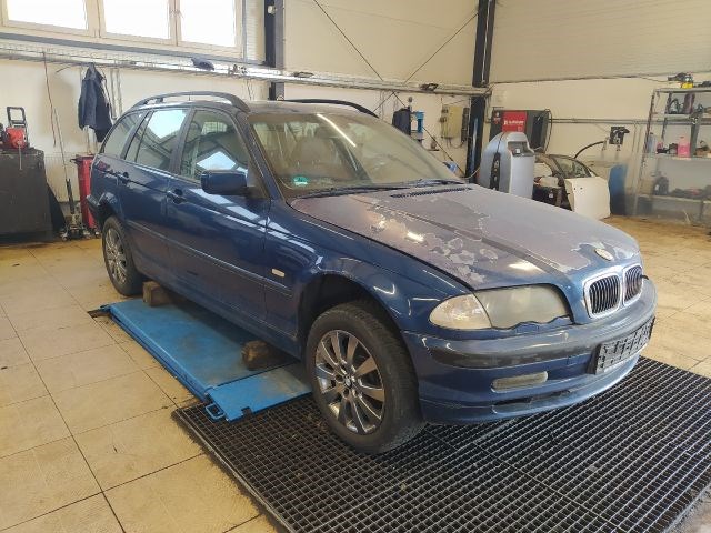 BMW 3 (E46) 320d - Bontódik! 8. kép