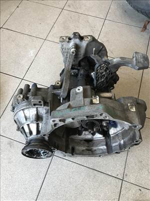 Skoda Octavia III 1.6CR CLH MWW kézi 5 sebességes váltó 