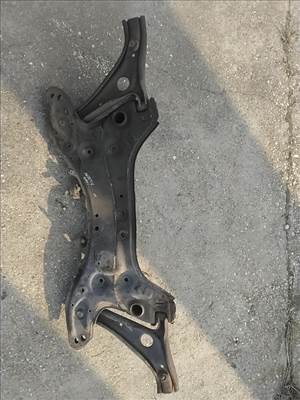 TOYOTA YARIS 99.04-05.09 Első bölcső futóműtartó segédkeret