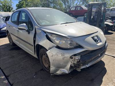 Peugeot 207 1.4i bontott alkatrészei