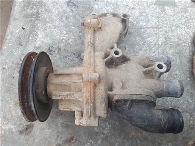 Volkswagen Passat B3 BONTOTT vízszivattyú szíjtárcsával  027121031a