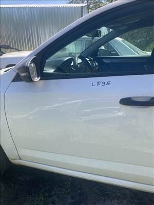 Skoda Octavia III. Bal első ajtó szép állapotban
