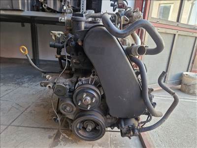 TOYOTA HI-ACE 2.4 D4D 2KD motor 