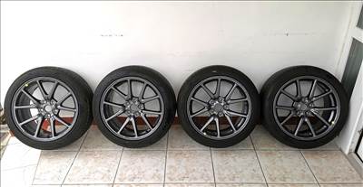 Gyári Tesla Model 3 Aero 18" alufelni szett szinte új Goodyear nyári gumikkal Eladó
