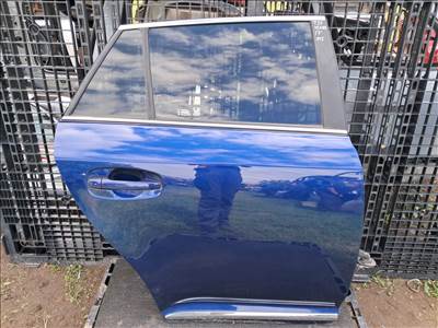 Toyota Avensis (T270) kombi jobb hátsó ajtó 