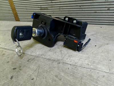OPEL CORSA C 00-06 Csomagtér ajtó zárszerkezet