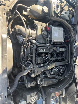 Mercedes C 220 W204 Fűzött motor hengerfejjel  om651