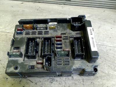 PEUGEOT 307 01-05 Biztosítéktábla BCM BSI BSM SAM GEM modul Motortér