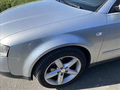 Audi A4 (B6) Bal első sárvédő LY7W