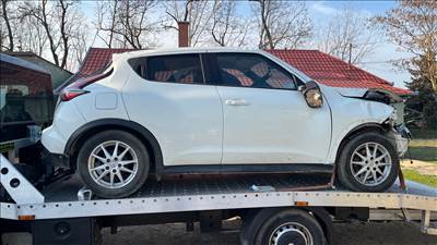 Nissan Juke I bontásra egyben eladó