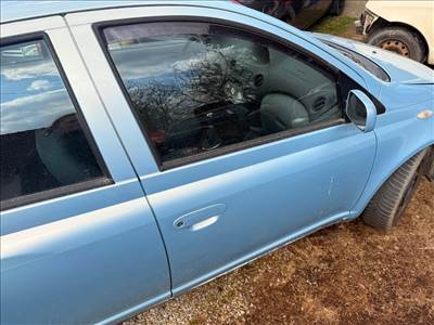Toyota Yaris (XP10) 1.3 jobb első ajtó 