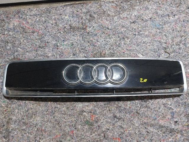 Audi A2 (8Z) Motorháztető Díszrács 12881 2. kép