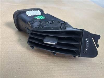 Opel Astra J Középső Jobb Szellőző 11507 13300574