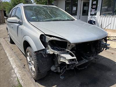 Opel Astra H 1.9CDTI bontott alkatrészei
