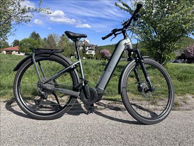 CUBE cathmandu 750 elektromos kerékpár