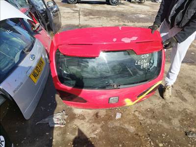 Seat Leon 2005-2009 csomagtérajtó kompletten, monster szárnnyal. Angol lámpa van benne