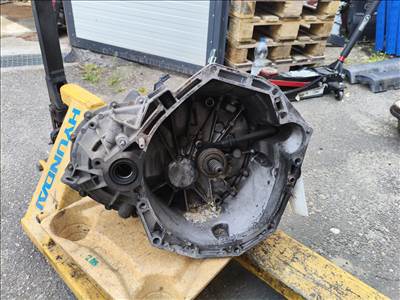 Renault Mégane III 1.5 dCi 1.5 110 FAP váltó 6kézi 7701700600