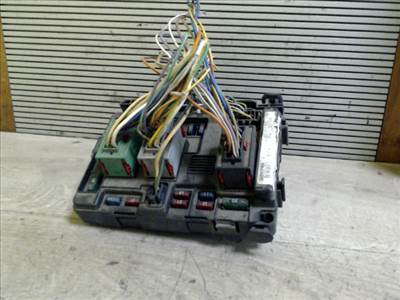 PEUGEOT 206 Biztosítéktábla BCM BSI BSM SAM GEM modul Motortér