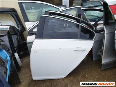 Opel Insignia A bal hátsó ajtók kompletten. Manuális / elektromos ablakos