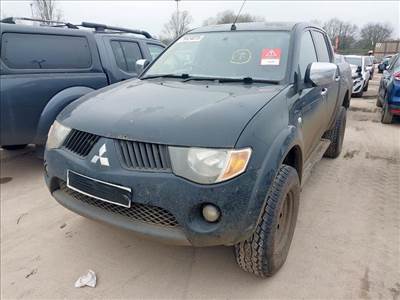 Mitsubishi L200 IV bontott alkatrészei