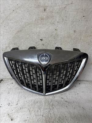 213583 Lancia Delta 2008-2014 díszrács, a képen látható sérüléssel 735485930
