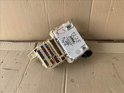 Suzuki Swift BCM modul  3677062jb0