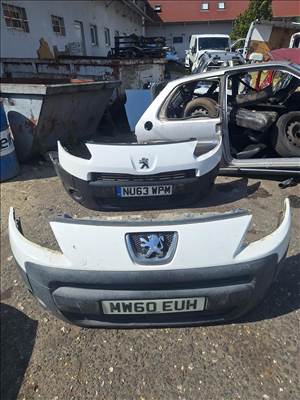 Citroën Berlingo II, Peugeot Partner II első lökhárító 