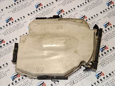BMW E90 E91 E92 E93 E81 E82 E87 E88 E84 X1 computer elektromos doboz fedél burkolat borítás 