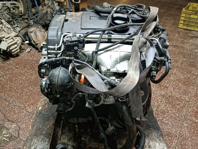 Volkswagen Passat B6 Motorblokk (Fűzött) *163864* 5. kép