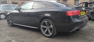 Audi A5 (B8 - 8T) Ajtók