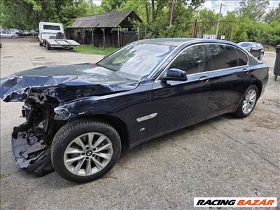 BMW 730 F01/F02 LÉGRUGÓ KOMPRESSZOR