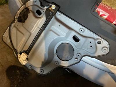 Volkswagen Touran I Bal hátsó Ablakemelő Szerkezet 3783 1t0839729j