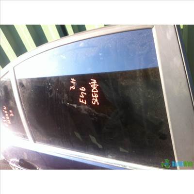 E46 sedan jobb hátsó lejáró üveg
