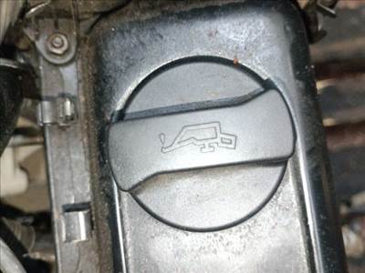 Audi A4 (B5 - 8D) Olajbeöntő Sapka *163907*