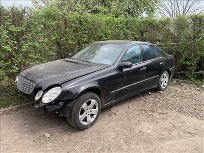 Mercedes E 270 (W211) bontott alkatrészei