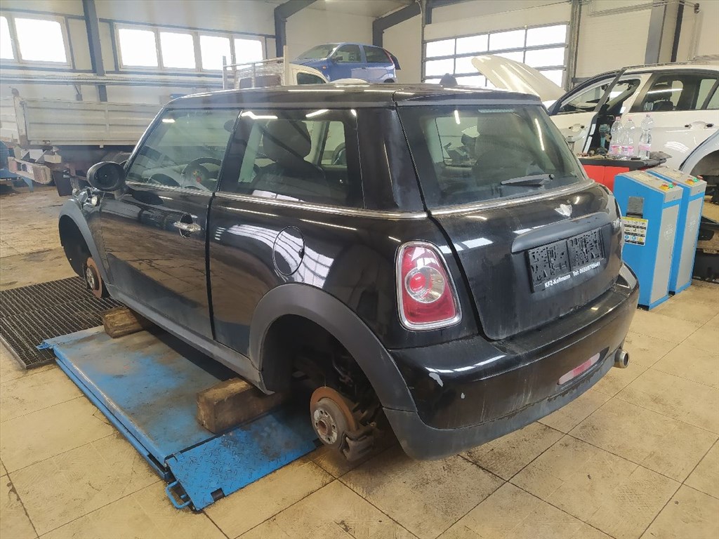 MINI MINI (R56) One D - Bontódik! 4. kép