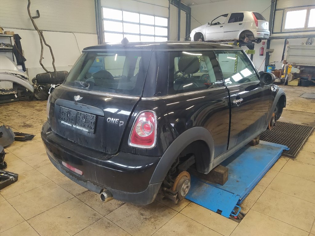 MINI MINI (R56) One D - Bontódik! 6. kép