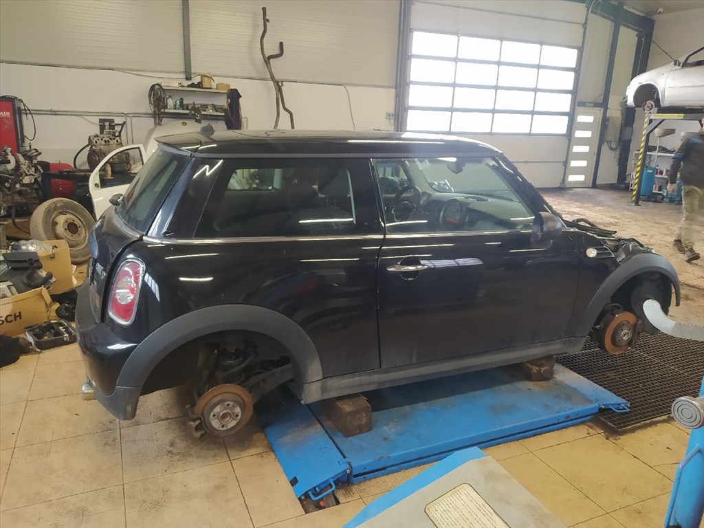 MINI MINI (R56) One D - Bontódik! 7. kép