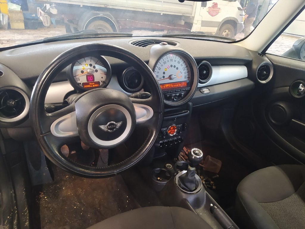 MINI MINI (R56) One D - Bontódik! 16. kép