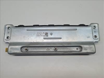Volkswagen Golf VI bal térdlégzsák (34648) 5k1880841c