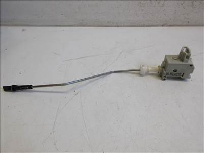 Volkswagen passat cc  tankajtó zár motor 3C8810773